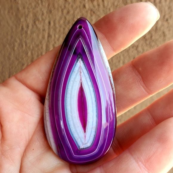 New Purple Onyx Agate Teardrop Pendant. - Picture 2 of 7